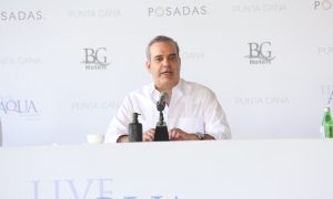 El Presidente Abinader dice la reforma fiscal se discutirá con sector turismo