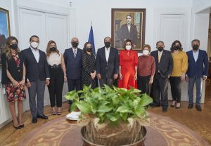 ESPAÑA: Embajador RD ofrece cena al Administrador del BANRESERVAS