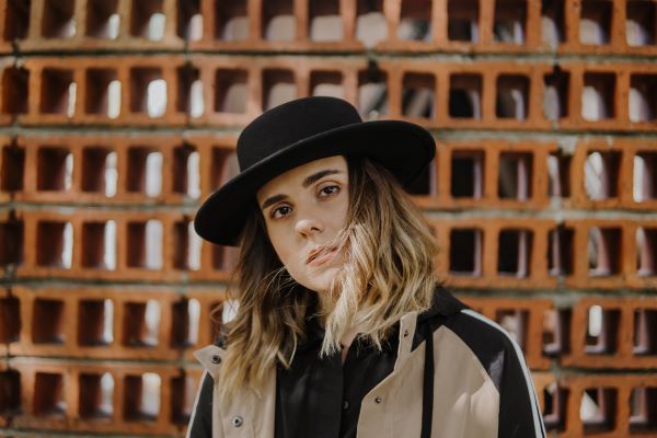 Covi Quintana lanza nuevo disco «Mañana te escribo otra canción» imagen