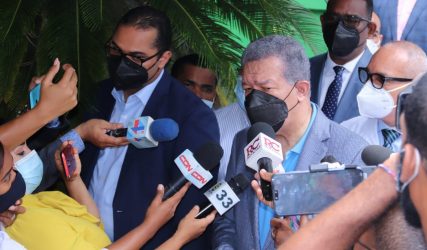 Leonel Fernández pide RD lleve ante OEA el caso del desvío del río Masacre Leonel Fernández pide RD lleve ante OEA el caso del desvío del río Masacre