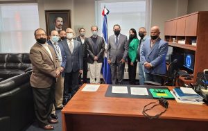 Alianza País ve abusivo dominicanos tengan que pagar para entrar a su país Alianza País ve abusivo dominicanos tengan que pagar para entrar a su país