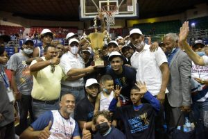 Pueblo Nuevo conquista campeonato del Baloncesto Superior de Santiago