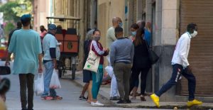 Cuba reporta cifra récord de 1,383 nuevos casos COVID y once muertes