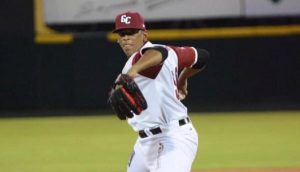 Aguilas Cibaeñas y Gigantes del Cibao intercambian jugadores profesionales