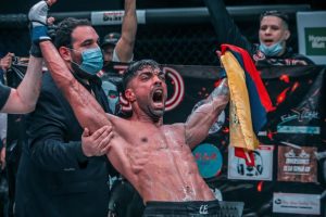 Venezolano Jhonasky Sojo logra cetro MMA; vence dominicano Lucas Marte