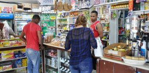 Comerciantes «al borde de la quiebra» piden auxilio del Presidente Abinader