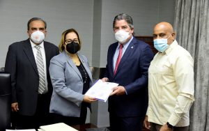 Diputados depositan anteproyecto de Código Electoral en Secretaría de la CD Diputados depositan anteproyecto de Código Electoral en Secretaría de la CD