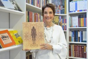 Otorgan a Lucía Amelia Cabral Premio Biblioteca Nacional Literatura Infantil