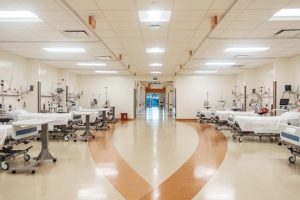 SNS aumenta a 90 camas en UCI para COVID disponibles en Ciudad Sanitaria