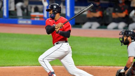 Dominicano Domingo Santana es el líder de bateo beisbol de Japón