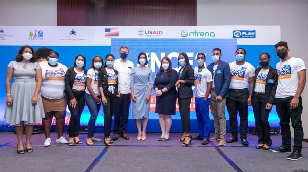 Gobiernos de EEUU y la RD presentan campaña prevención unión temprana imagen