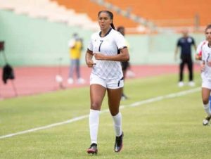 Futbolista dominicana Mía Asenjo es electa Jugadora del Año de la Florida