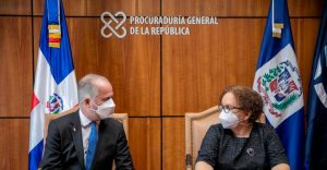 PGR y Superintendencia Bancos reforzarán persecución de delitos financieros