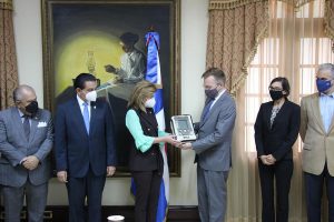 Estados Unidos dona 17 ventiladores en apoyo a la lucha contra la COVID-19