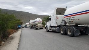 Gobierno Rep. Dominicana autoriza el paso de 20 tanques de GLP hacia Haití