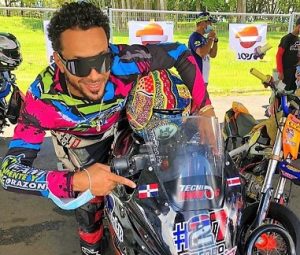 Piloto dominicano Idelfonso Ortiz triunfa en motovelocidad de Costa Rica