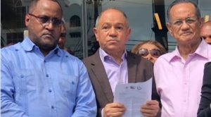 Abinader pensiona 9 sindicalistas, los tres principales RD$75,000 cada uno