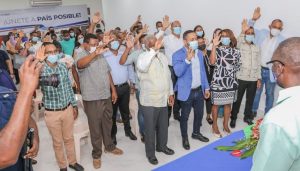 Dos regidores y otros 15 dirigentes del PRD se juramentan en País Posible
