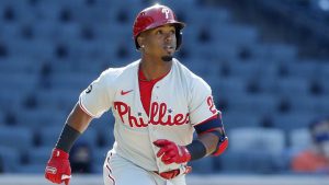 Jean Segura dispara cuadrangular y los Phillies aplastan a los Medias Rojas