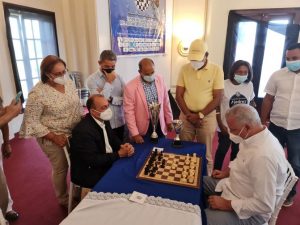 Adames y Valdespina encabezan el torneo de Ajedrez de San Cristóbal