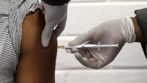 Levantarán restricciones cuando se llegue al 70 % de vacunados