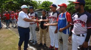 HERMANAS MIRABAL: Empresario Aquiles Villar llama jóvenes a practicar deportes