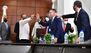 Empresarios valoran aumento salarial, reiteran compromiso desarrollo RD