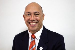 Cástulo Valdez aspira a presidir el Colegio Dominicano de Odontólogos