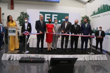 Presidente asiste a inauguración nuevo centro de estudios superiores CEF-SD