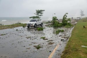 La tormenta Elsa causó dos muertes y daños en el sur de Dominicana