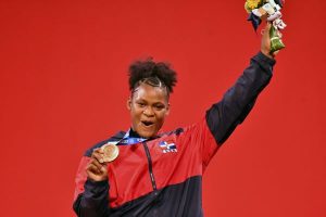 Crismery Santana gana bronce Tokio; voleibol de RD avanza cuartos de final