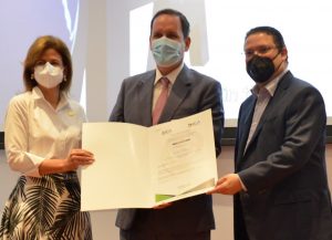 DGA entrega certificación OEA-S y OEA a más de 80 empresas de RD