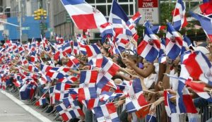 NY: Dominicanos celebran su desfile con precaución pero mucha alegría