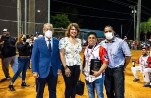 FLORIDA: Liga Amistad Latina Softball exalta jugadores al Salón de la Fama