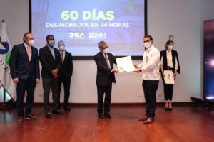 DGA reconoce empresas destacadas en programa Despacho en 24 Horas