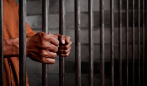 AZUA: Condenan 20 años cárcel  a hombre que asesinó tía a golpes