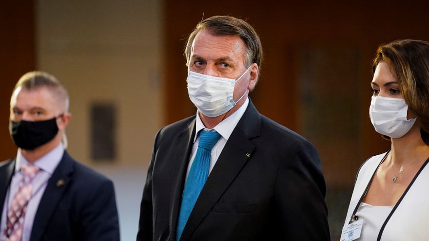 BRASIL: Bolsonaro deja en NY a su ministro de Salud con coronavirus imagen