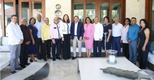 14 exgobernadores provinciales PLD respaldan Abel Martínez