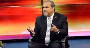 Diputado ve lectura biblia en las escuelas rescataría valores cívicos