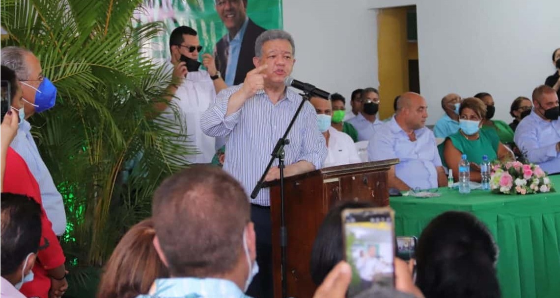 Leonel opina el mundo también sufre una ‘crisis espiritual y ética’ imagen