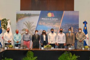 Reforzarán con tercera dosis de vacuna a los empleados turísticos