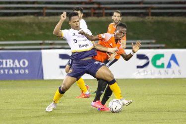 Cibao FC y Delfines en batalla por la cima en la Copa LDF