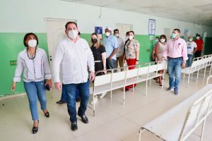 Director SNS recorre centros de salud en provincias Montecristi y Dajabón