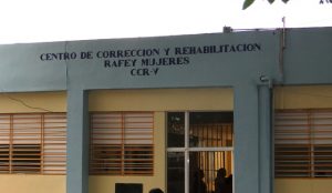 Detectan 9 casos de covid-19 en la cárcel Rafey Mujeres de Santiago