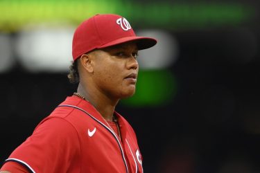 Starlin Castro jugará las próximas dos temporadas con las Águilas Starlin Castro jugará las próximas dos temporadas con las Águilas