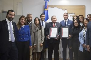 ESPAÑA: Certifican Embajada RD
como primera “Embajada Verde”