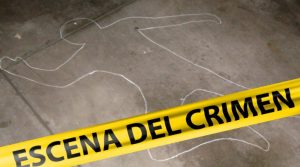 Asaltantes asesinan hombre salía de negocio con esposa e hijastra