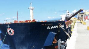 Barco descargó 60 mil toneladas de carbón en muelle Punta Catalina