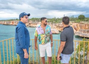 Romeo Santos se interesa por proyectos turísticos de Pedernales