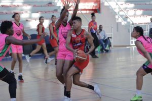 Las Caribes vencen Pueblo Nuevo en nacional basket femenino